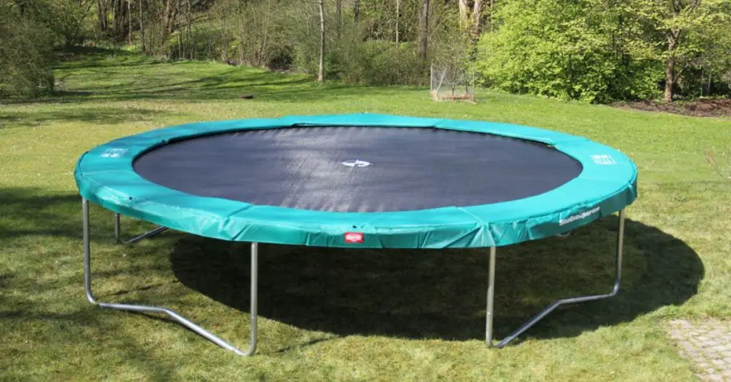 How long does a trampoline mat last