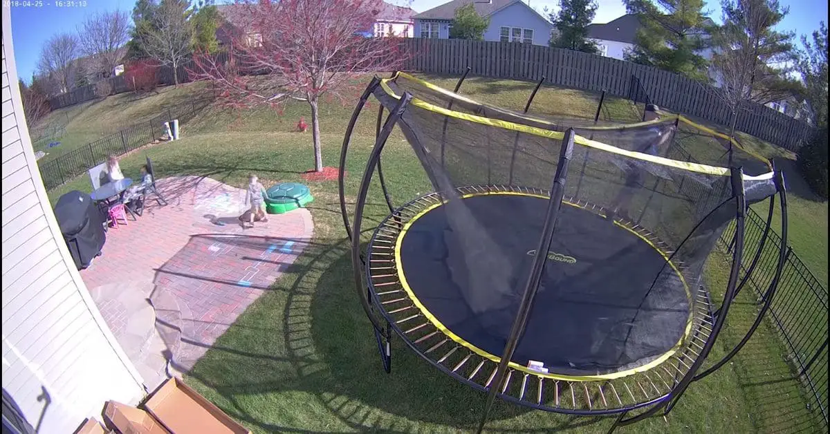How to Put on a Trampoline Net