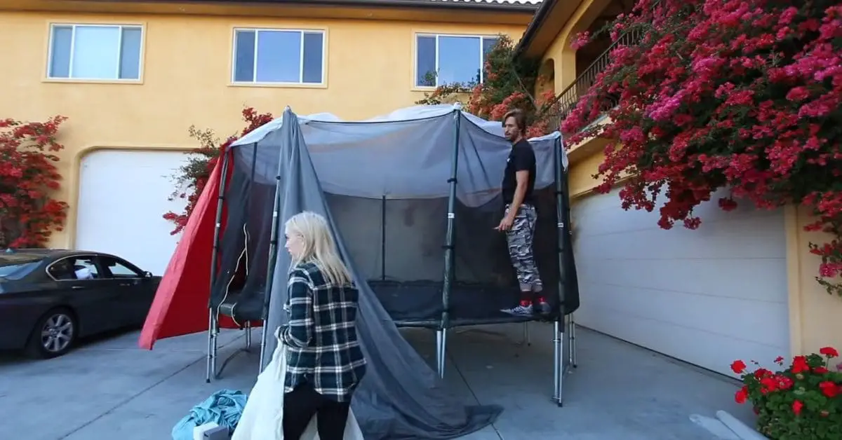 How to Make a Trampoline Fort