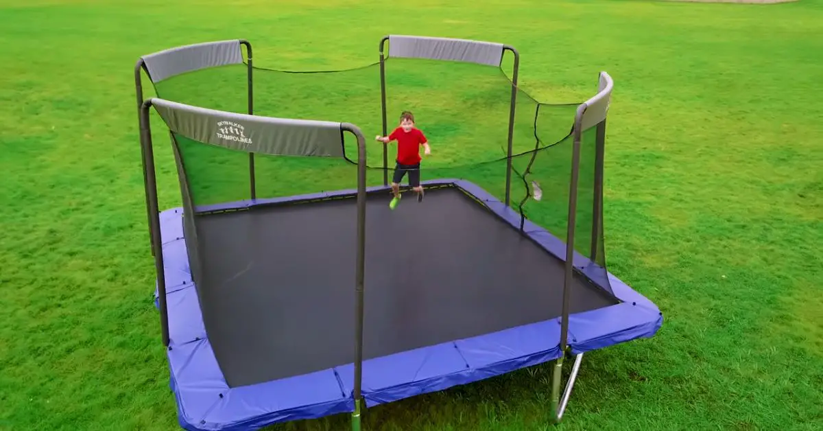Introduction of the square trampoline